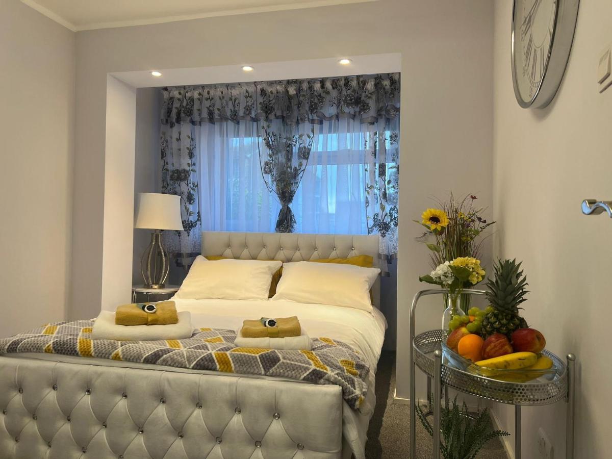 Apartment Luxe Free Wifi, Free Parking, Free Netflix Friern Barnet Zewnętrze zdjęcie