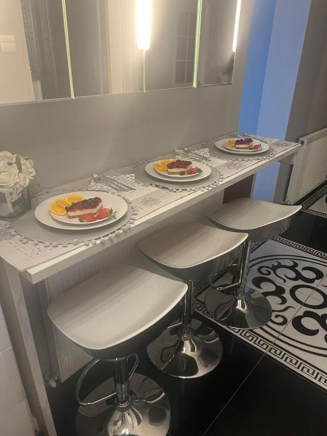 Apartment Luxe Free Wifi, Free Parking, Free Netflix Friern Barnet Zewnętrze zdjęcie